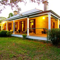 Warwick Real Estate - Logo