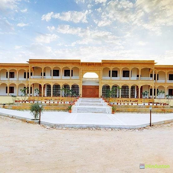 Weekend Getaways Near Jaipur Royal Palace Resort Chit - Logo