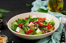 WeFit - Bowls,Salads &Sandwiches - Logo