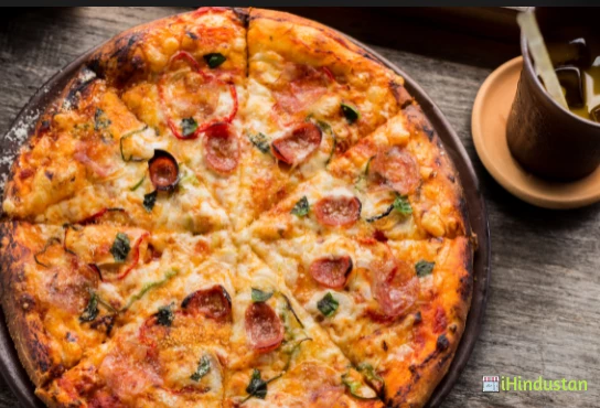 Western Pizza Hub - Logo