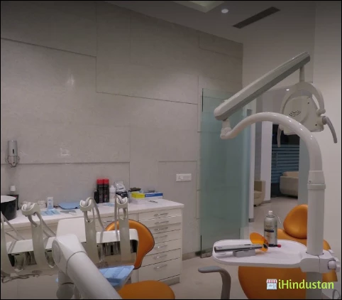 White Dental Healthcare - Logo
