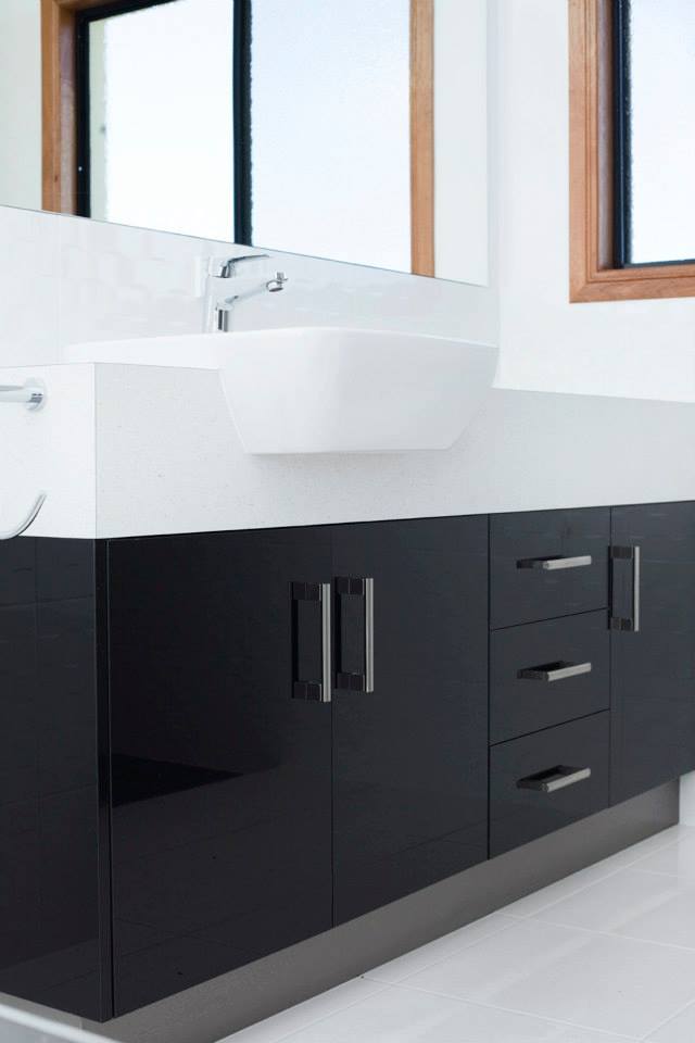 Whitsunday Marble & Granite - Logo