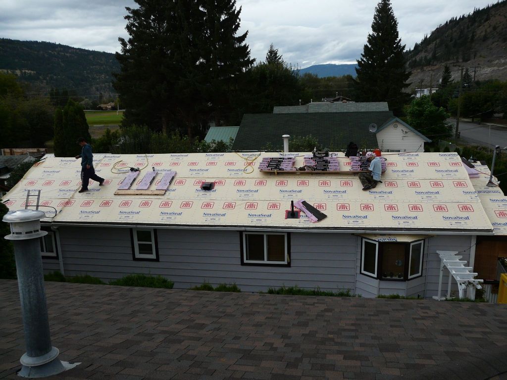 Wiegand Roofing &a; Services Inc - Logo