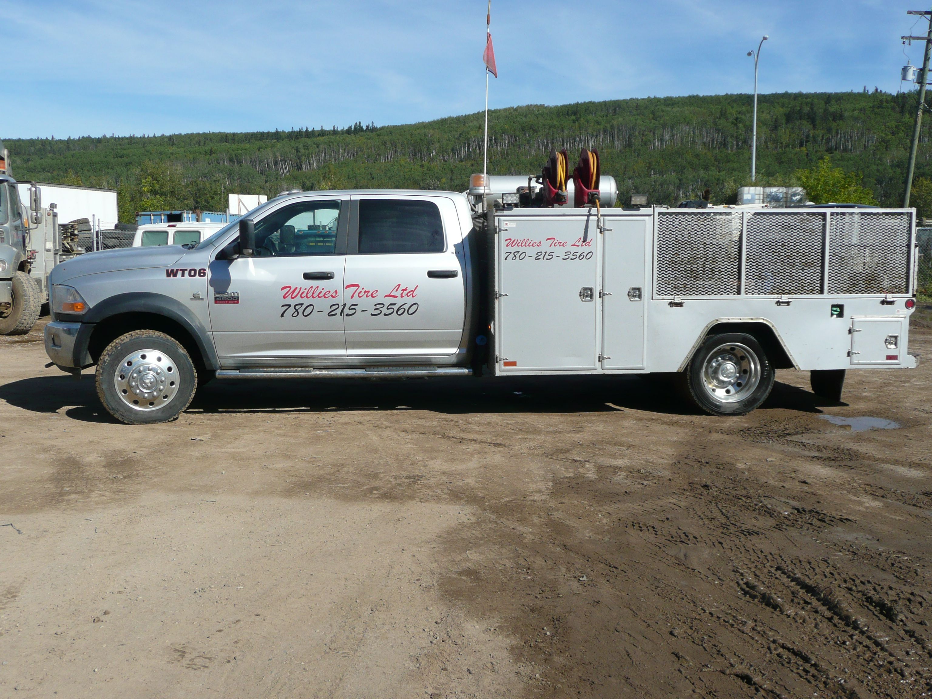 Willie&s;s Tire &a; Auto Ltd - Cover photo