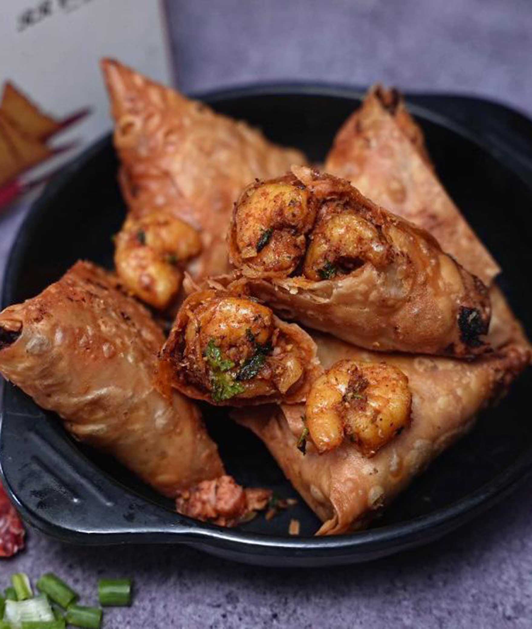 Wings & Samosas - Logo