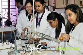 Wisdom College - Logo