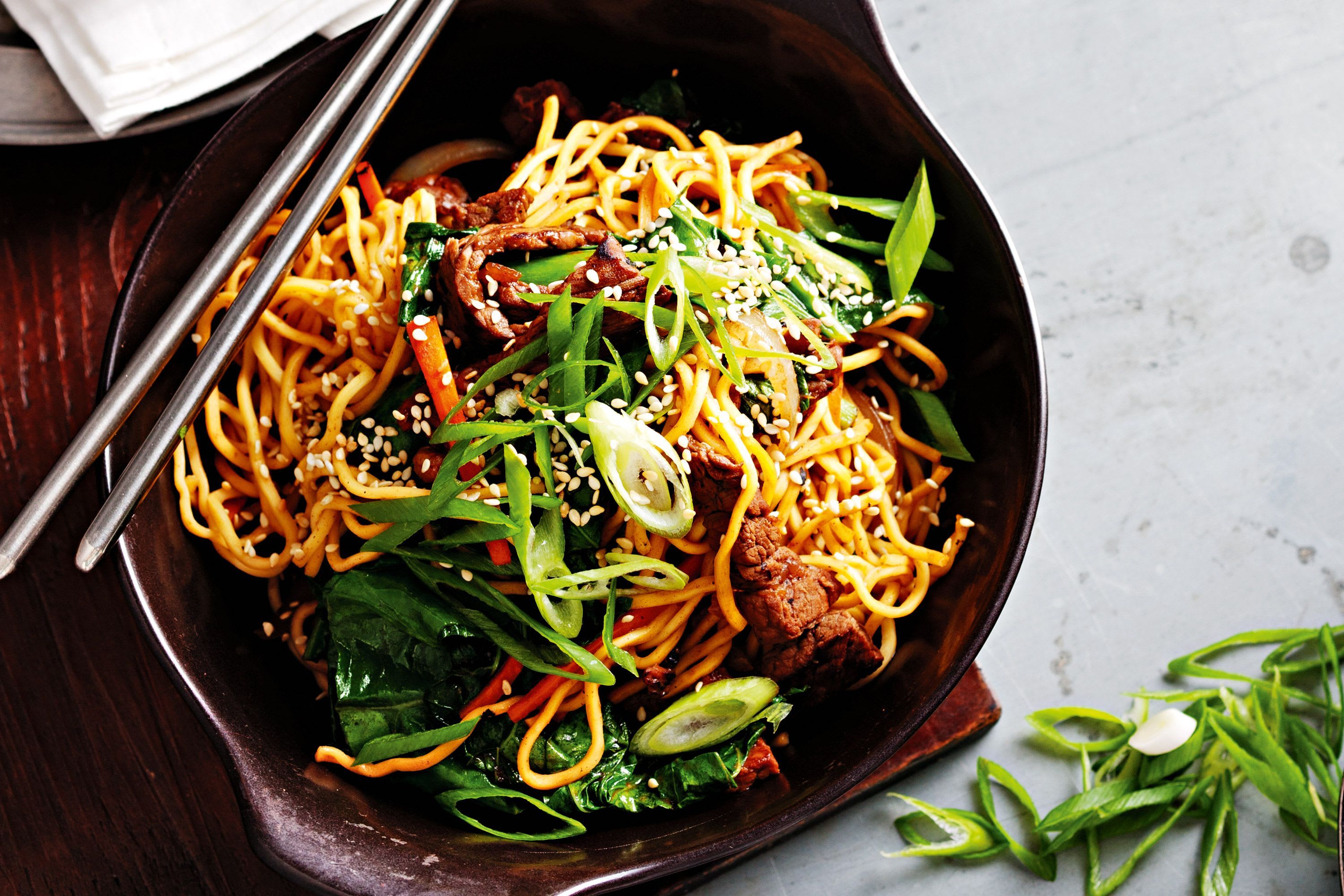 Wok noodles - Logo
