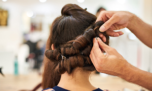Wow Boutique Salon & Spa - Logo