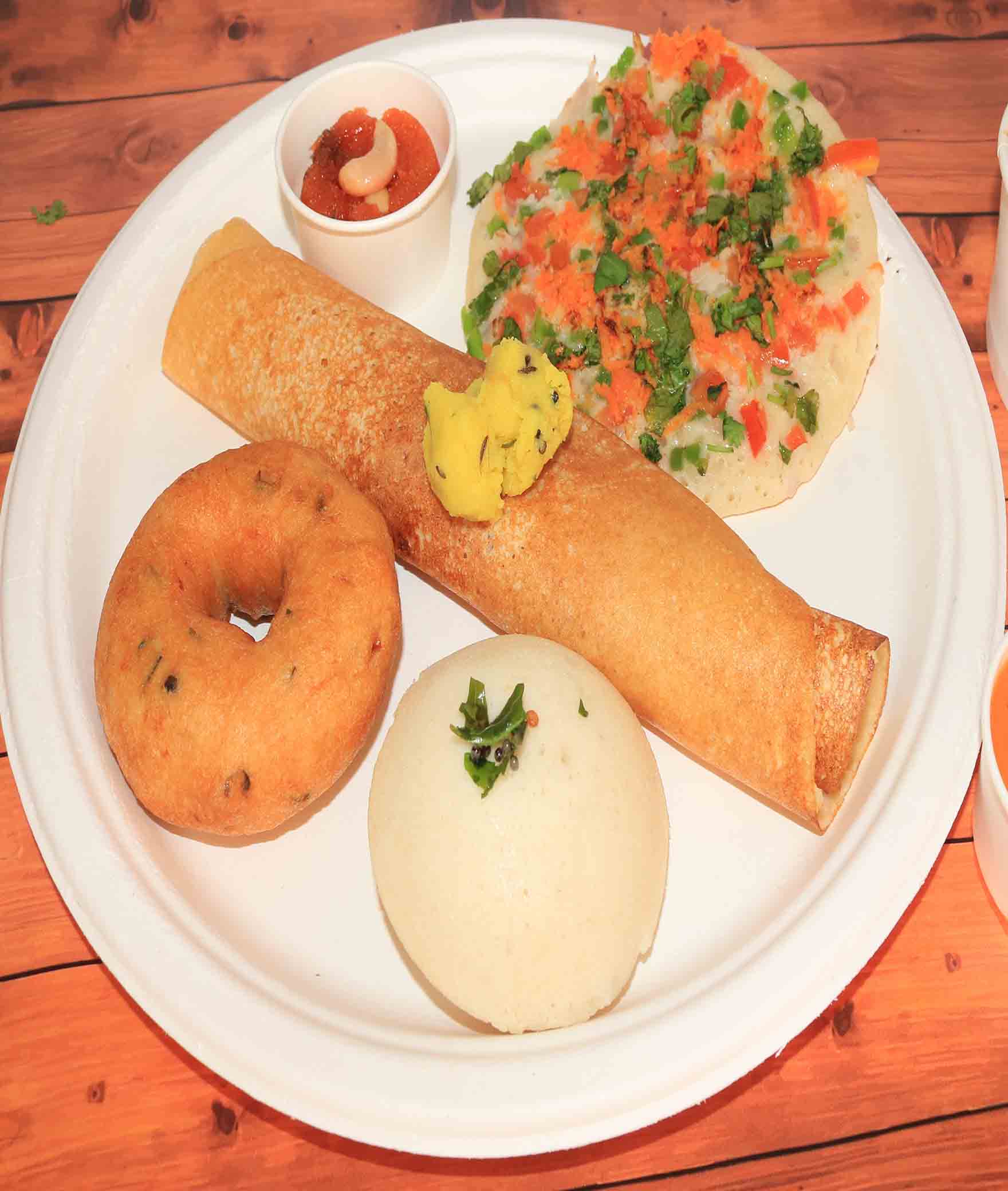 Wow Idli Dosa - Logo