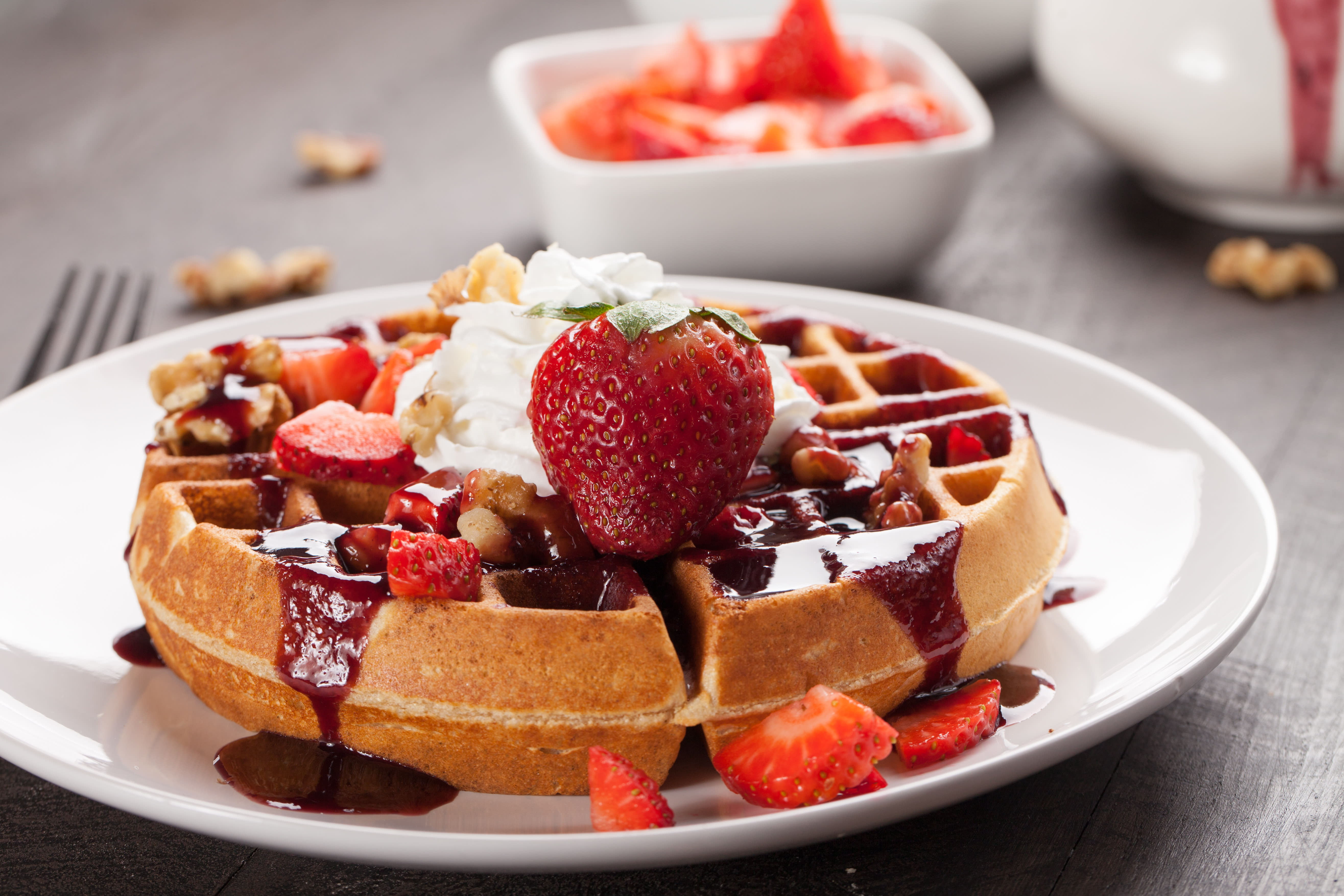 WOW! WONDERLAND OF WAFFLES - Logo
