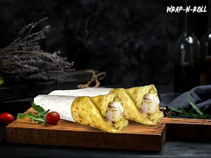 Wrap N Roll - Logo