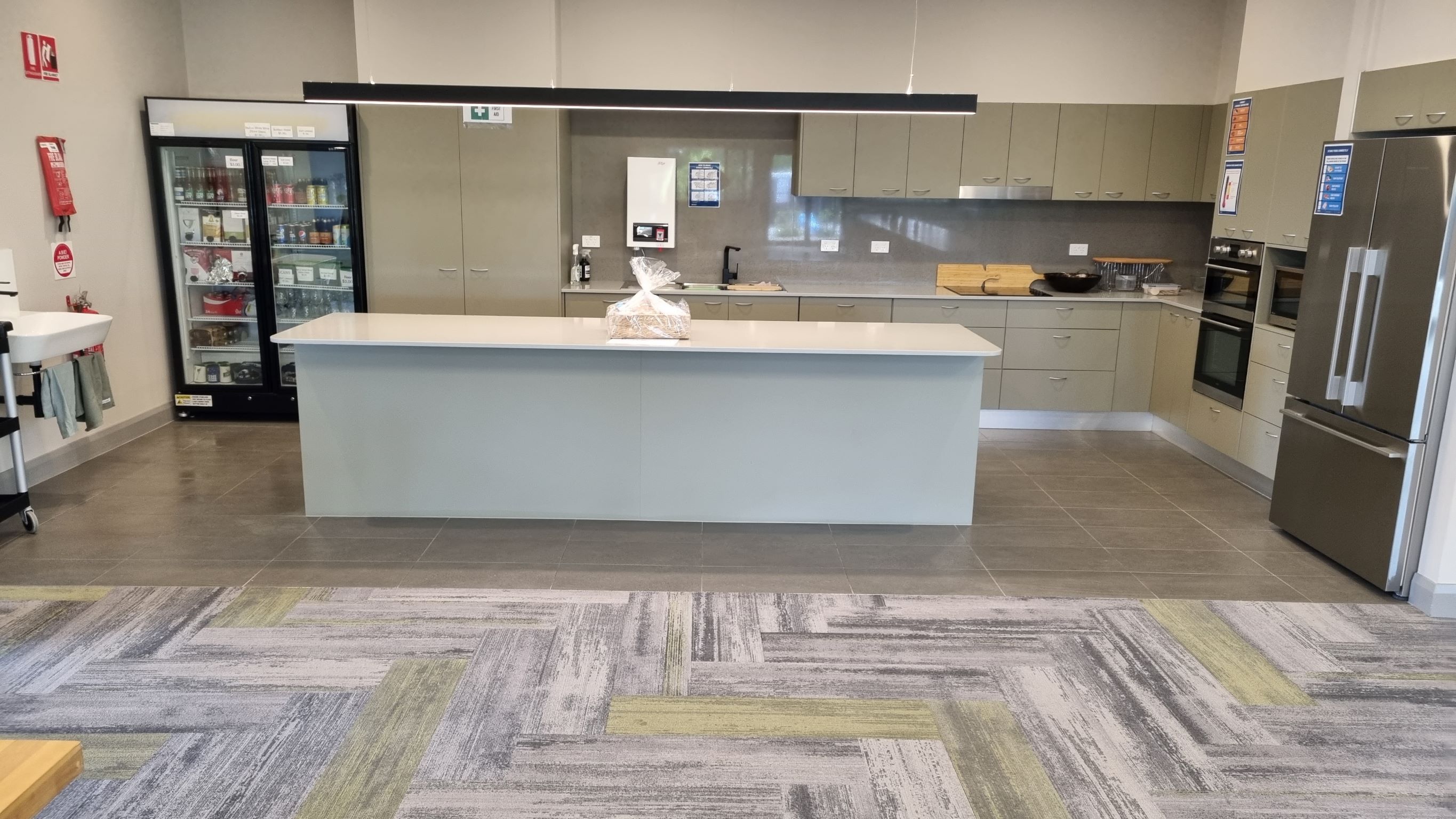 Wyong Commercial Cleaning - Logo