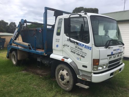 Xpress Skip Bins - Logo