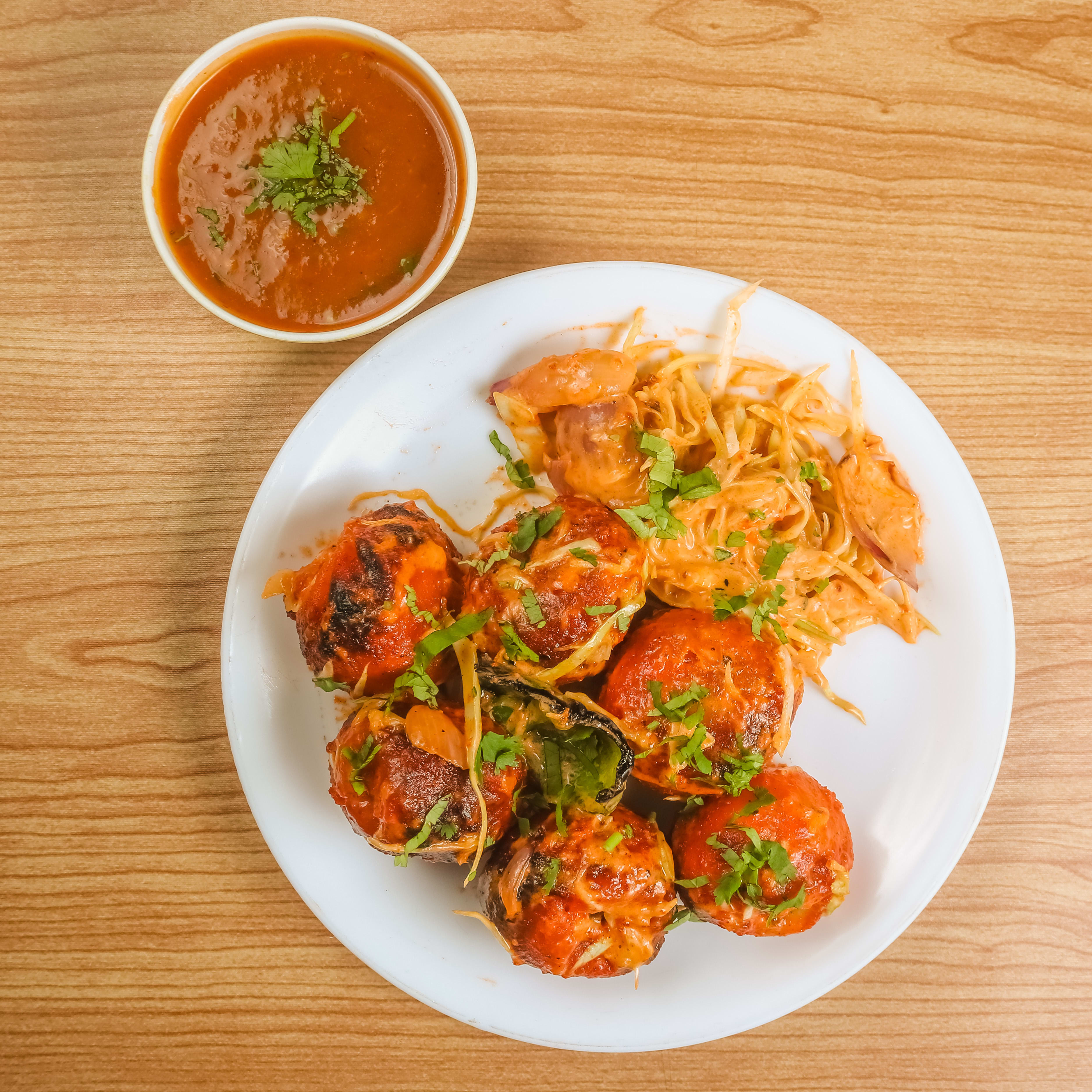 Yahoo!!! Momos - Logo