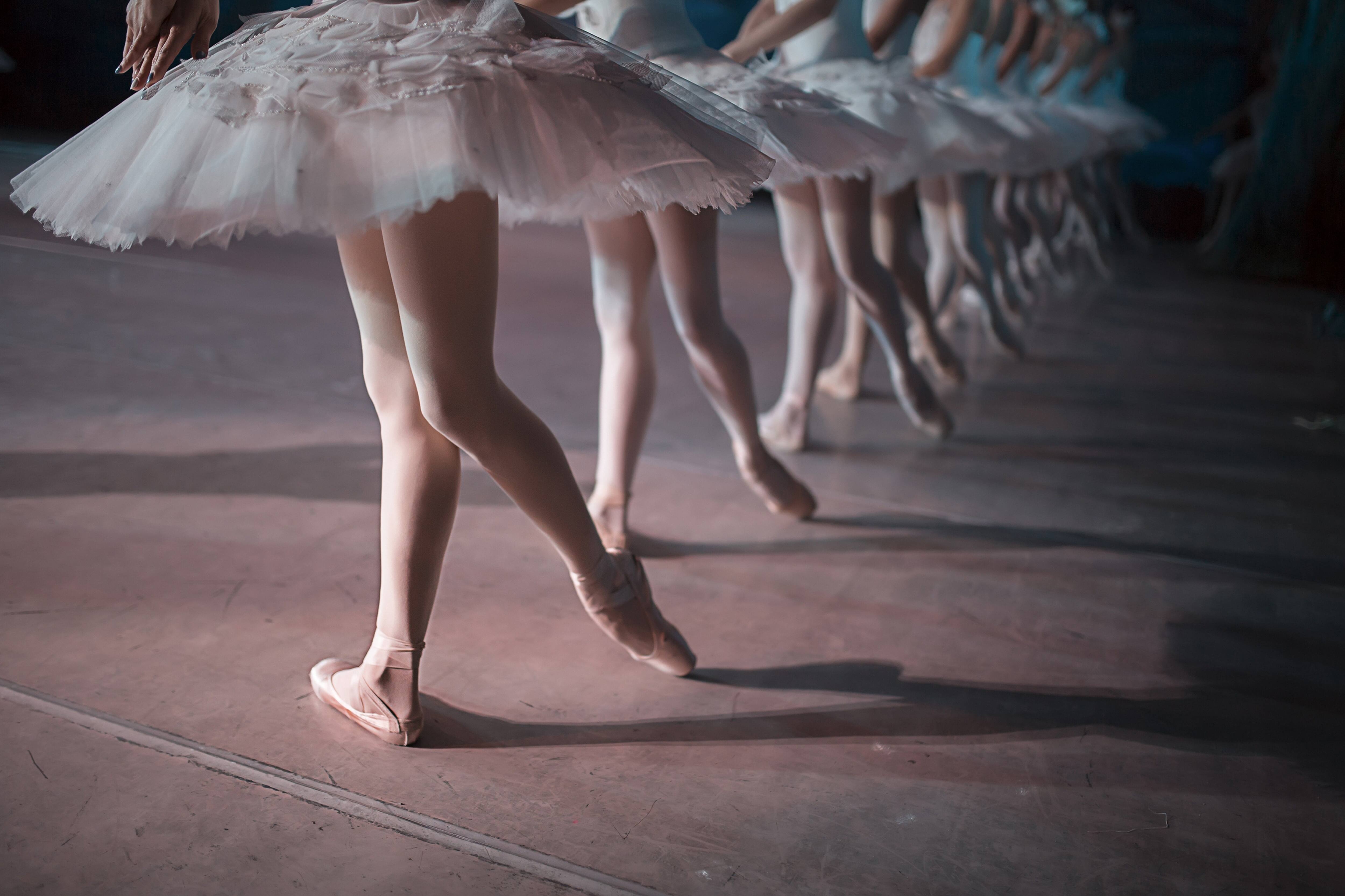 Yarra Valley Ballet - Logo
