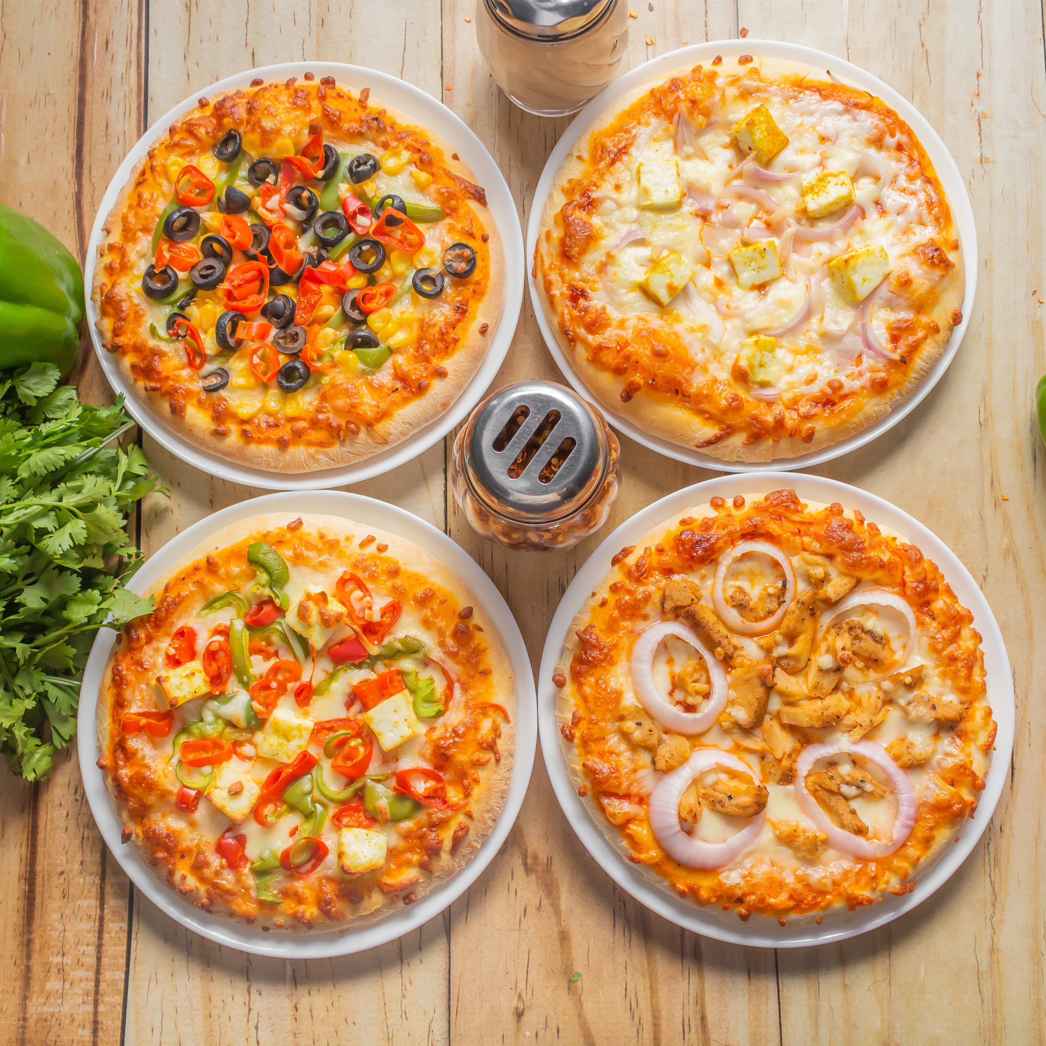 Yellow Pizza - Logo