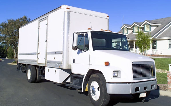 Yepy Yipy Movers - Logo