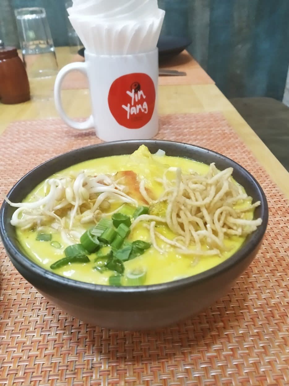 Yin Yang Bistro - Logo