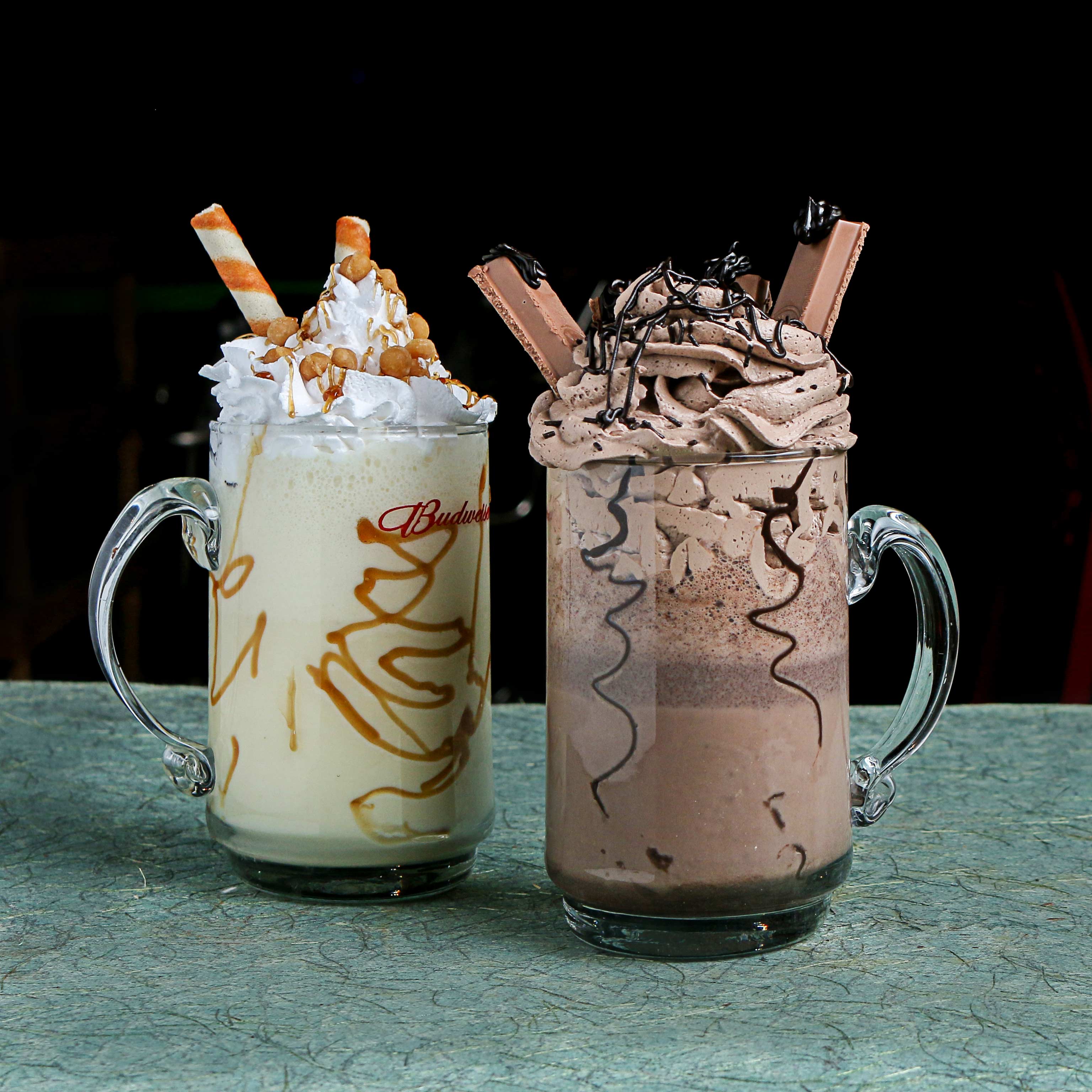 Yoodley-Cakes & Shakes - Logo