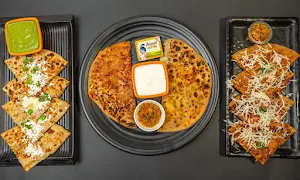 Yummy Paratha - Logo