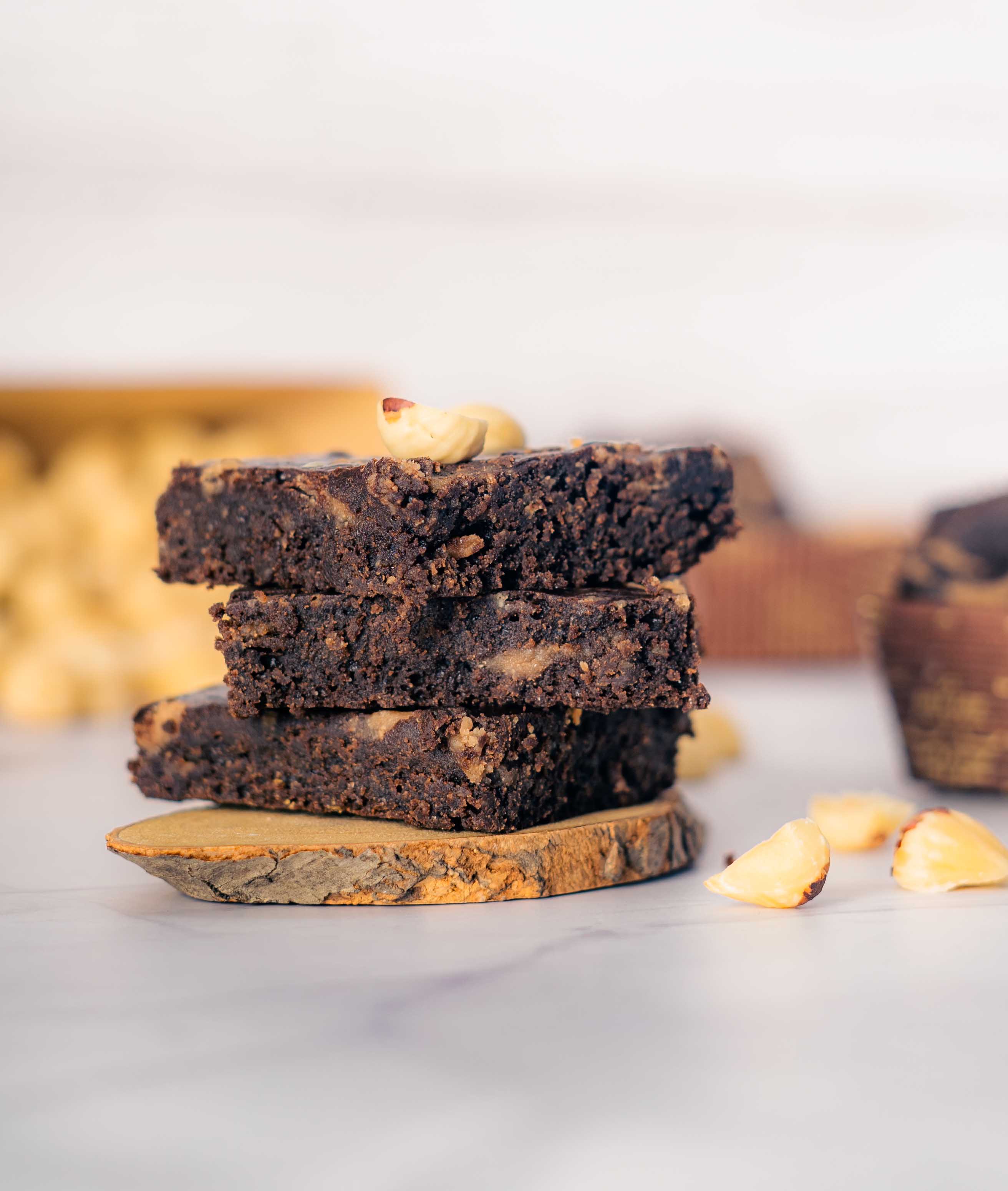 Yummy Bee - Low Calorie Desserts - Logo
