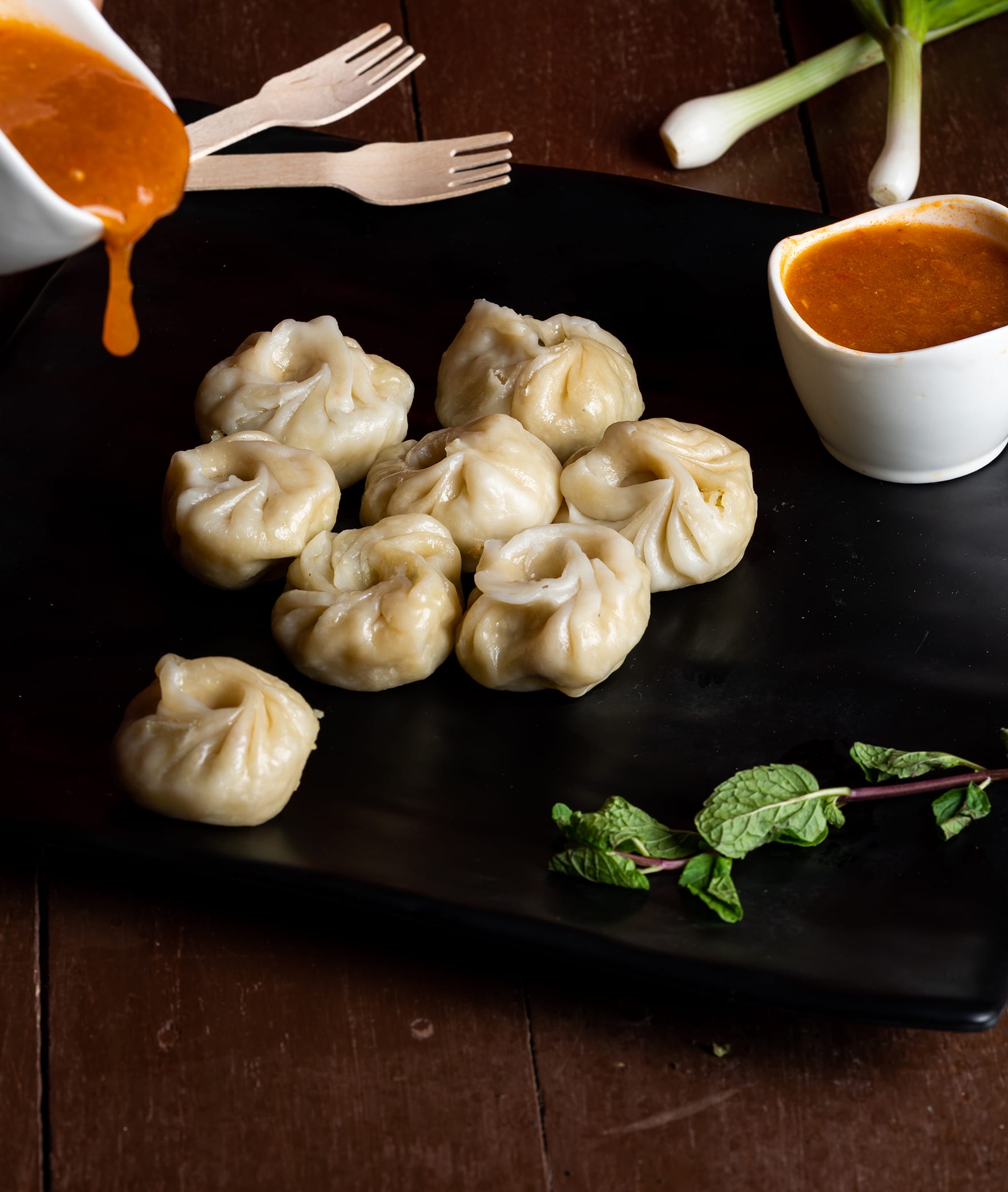 yummy momos - Logo