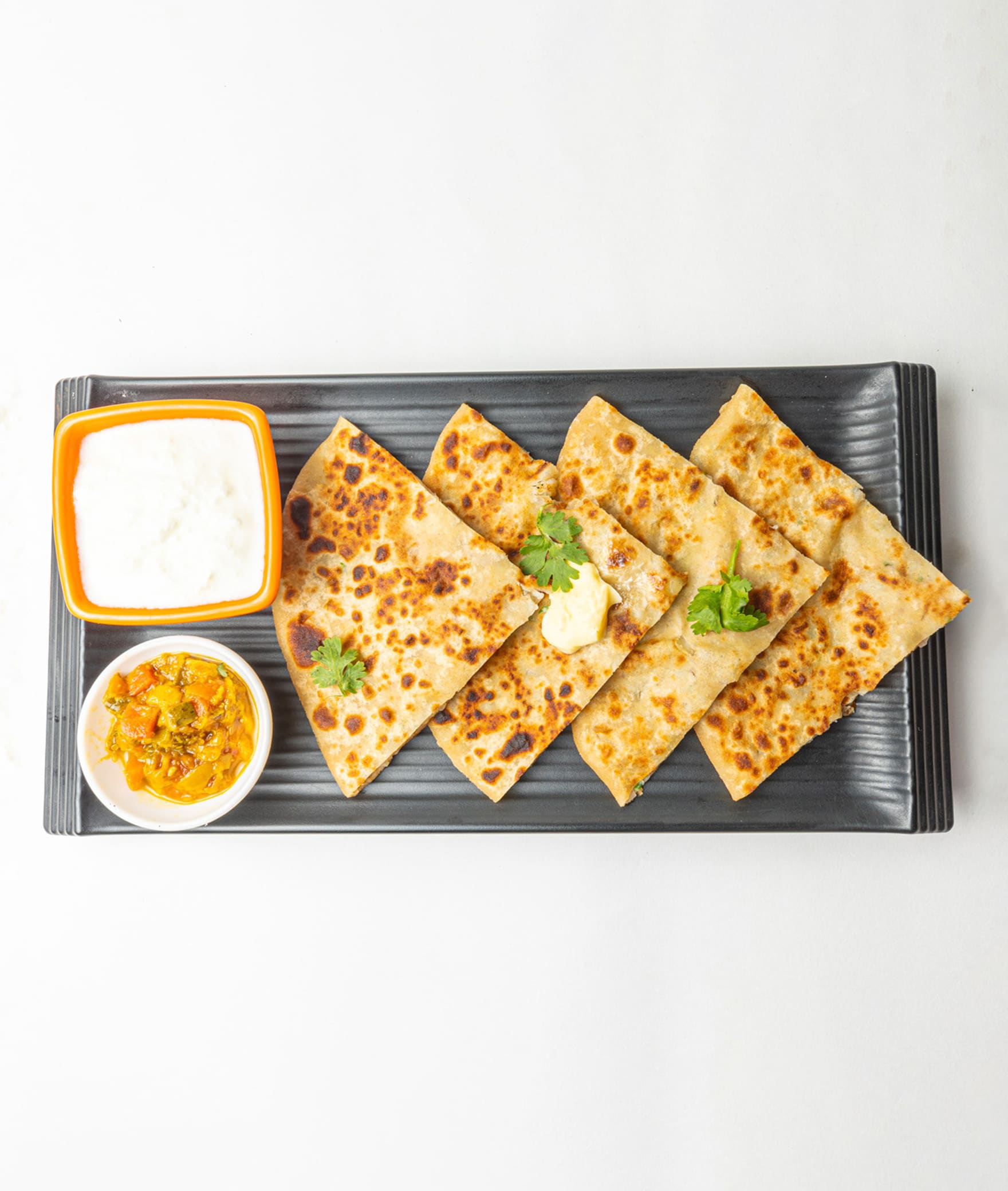 YUMMY PARATHA - Logo