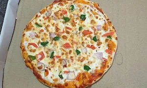 Yummy Pizza Express - Logo