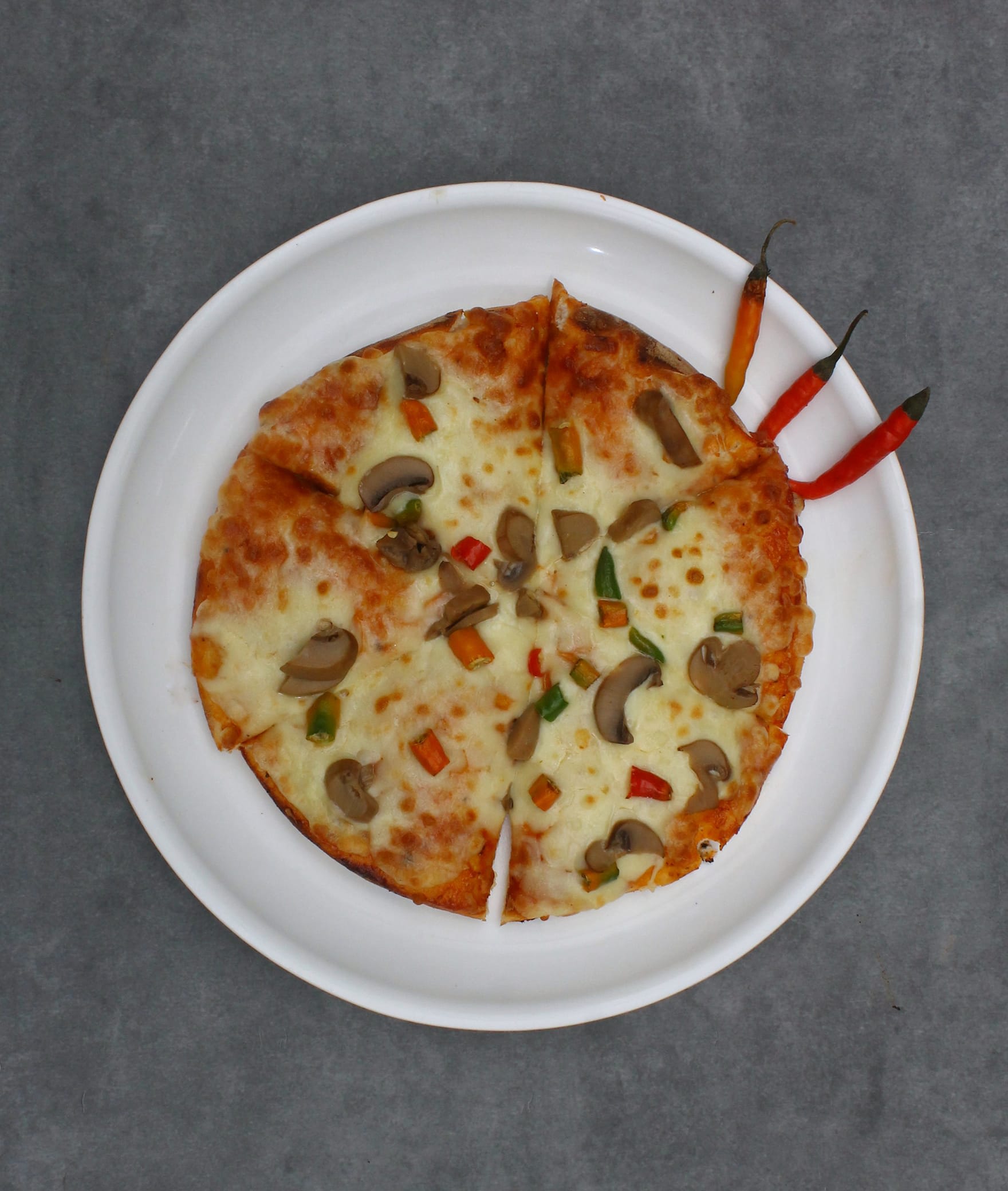 Yummy pizzawala - Logo