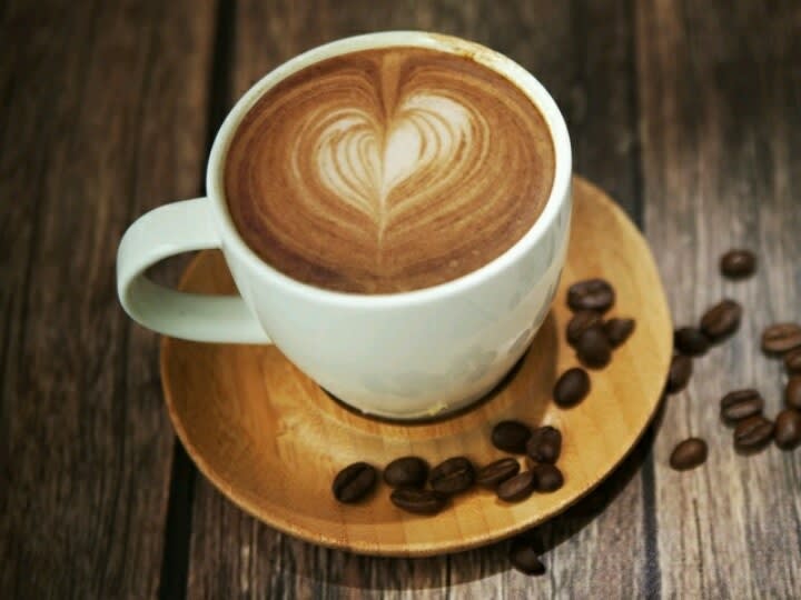Yumsum HyperCafe - Logo