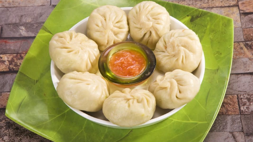 YUM YUM - Logo