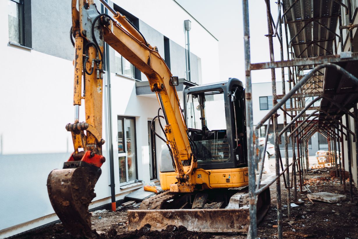 Zammit Earthmoving - Logo