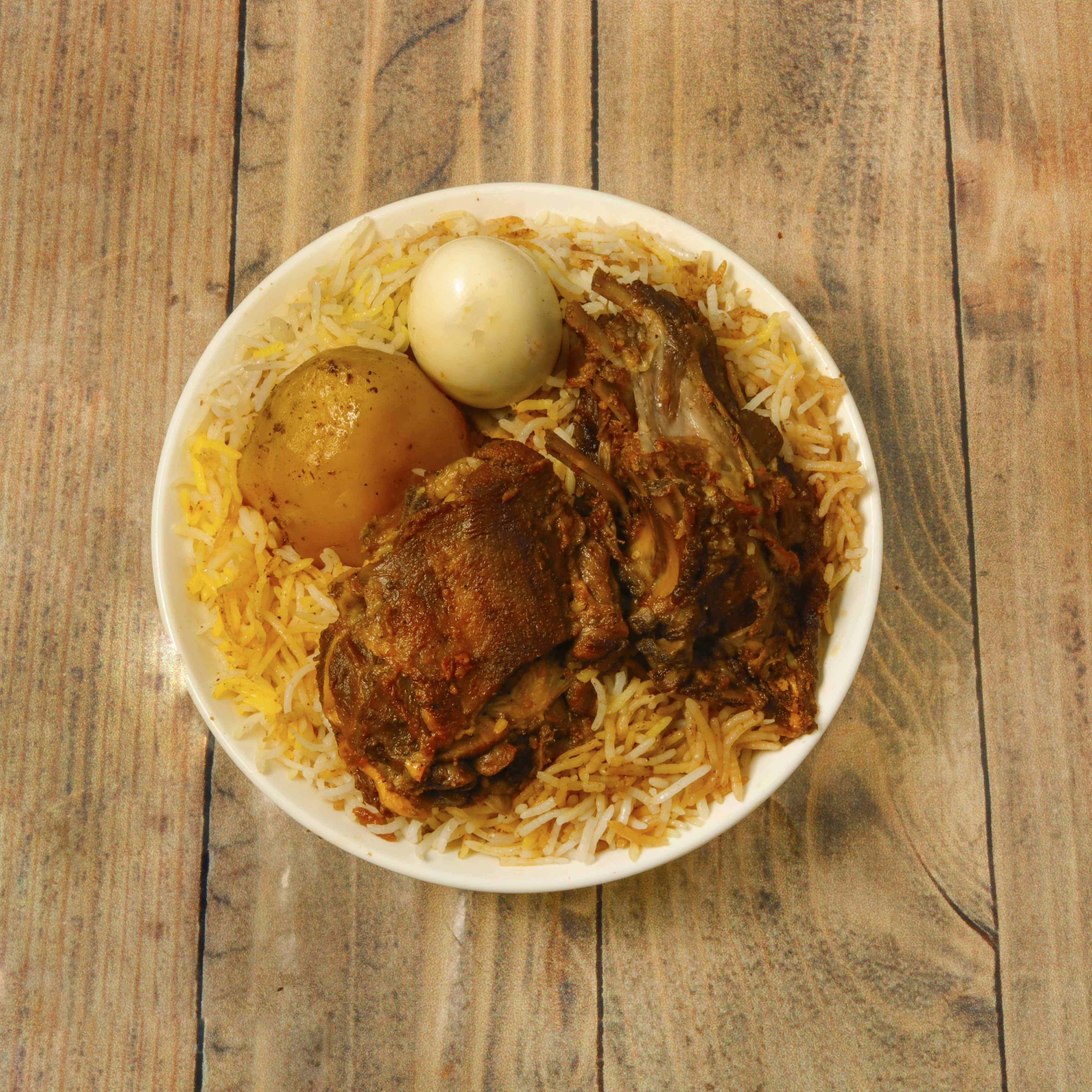 Ziqra restaurant - Logo